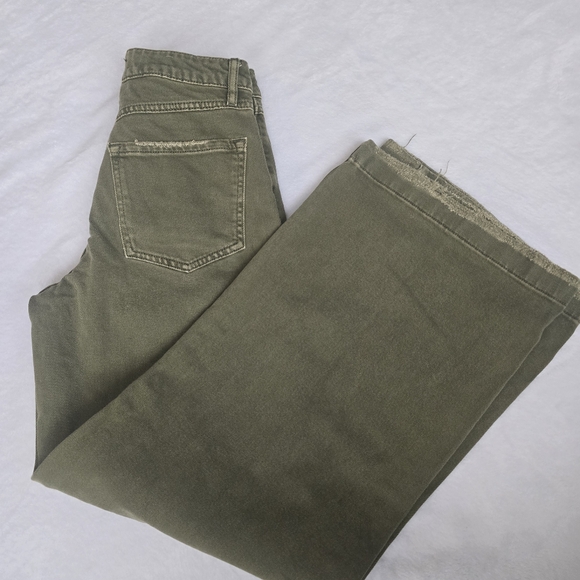 Mid Rise Wide Leg Jeans - Picture 4 of 8